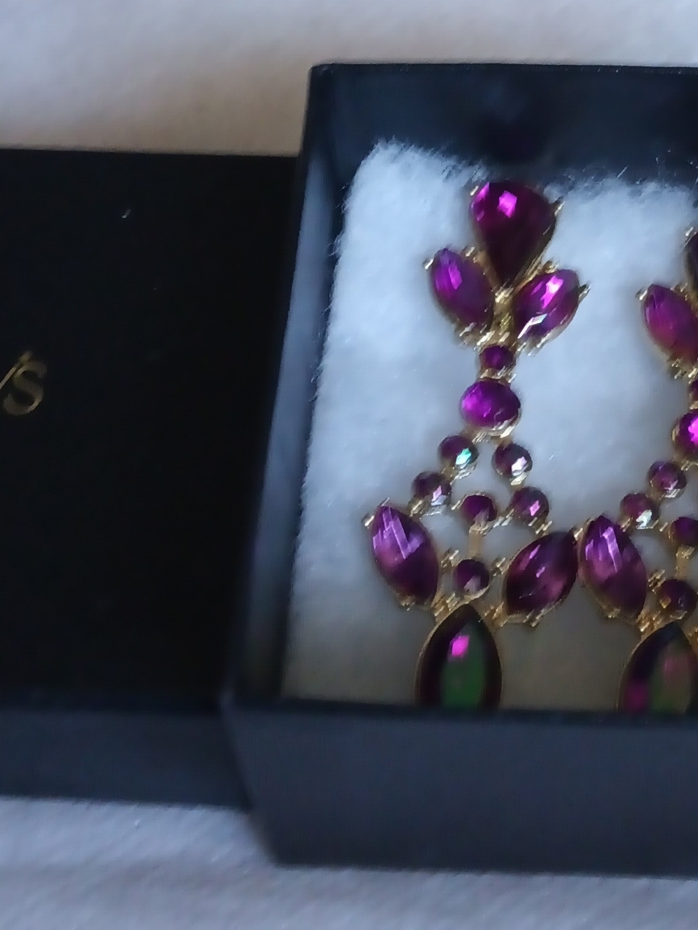MACY'S PURPLE DANGLE EARRINGS